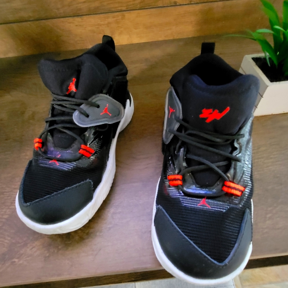 Jordans basketball shoes